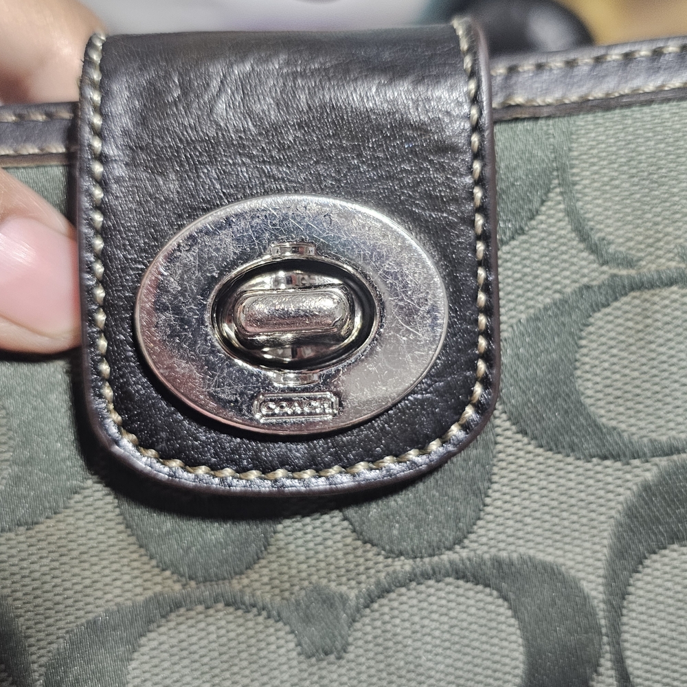 Coach Olive and Black Signature Wallet - Picture 4 of 5